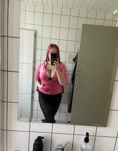 lovefromc sexy actress pic