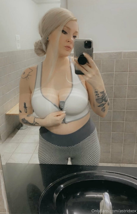 blonde milf onlyfans perfect galleries