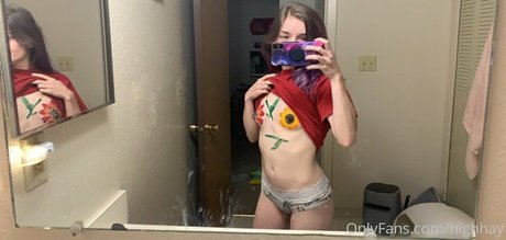 highhay star erotic image