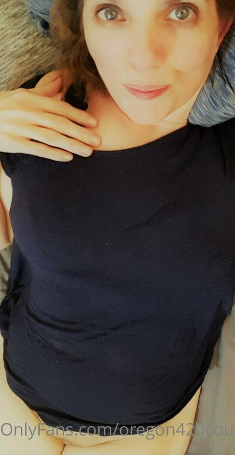 oregon420couple pornographic model image