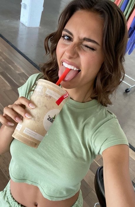 Renee Maudlena Noe erotic model images