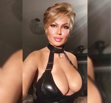 20 years old onlyfans naked images