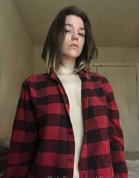 divinebunni exclusive model picture