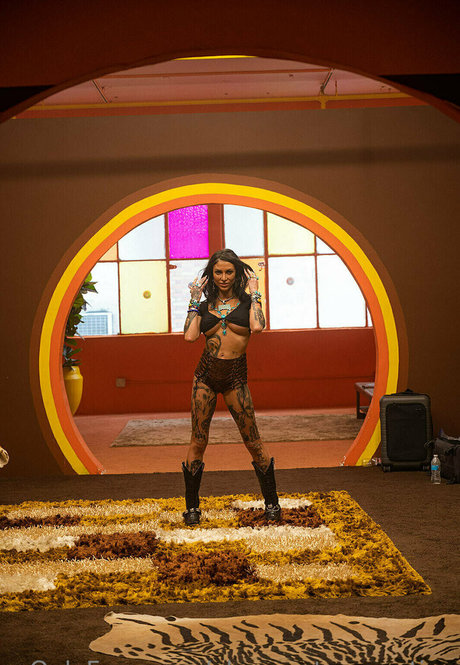 ohrangutangerotica model nice images