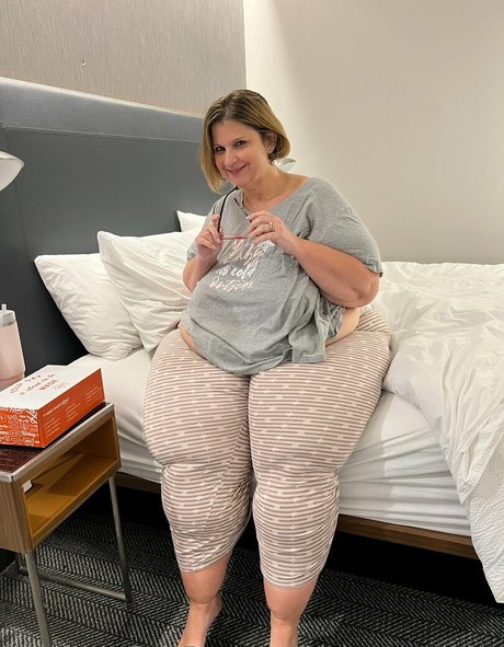 blonde milf big tits onlyfans sexy naked gallery