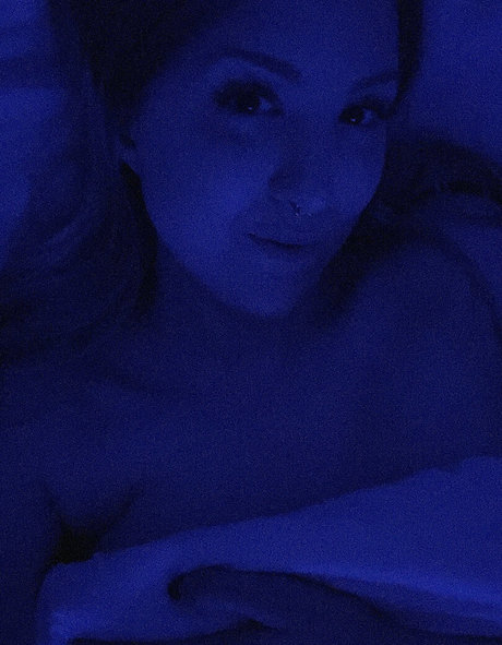 binamusik model best photo