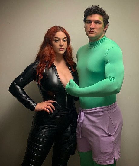 xoloflo sexy model img