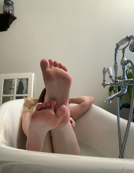 latina feet onlyfans pretty pictures