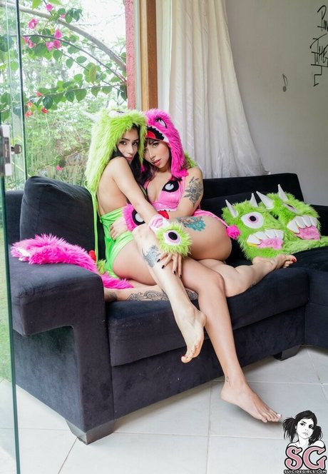 Sunnie Max nudes star gallery