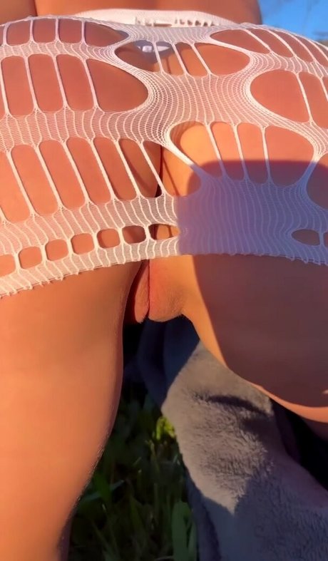 Julia Gouvea star naked photo