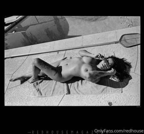 redhouse xxx model pictures