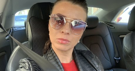 busty brunette onlyfans nudes pic