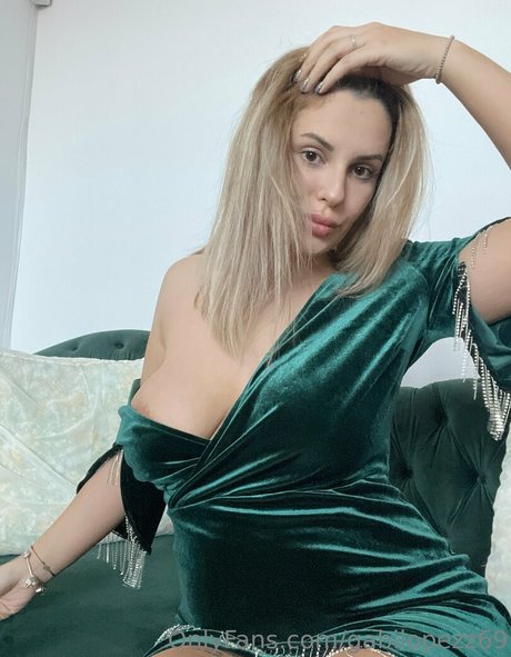 celebrity male onlyfans hot sex galleries