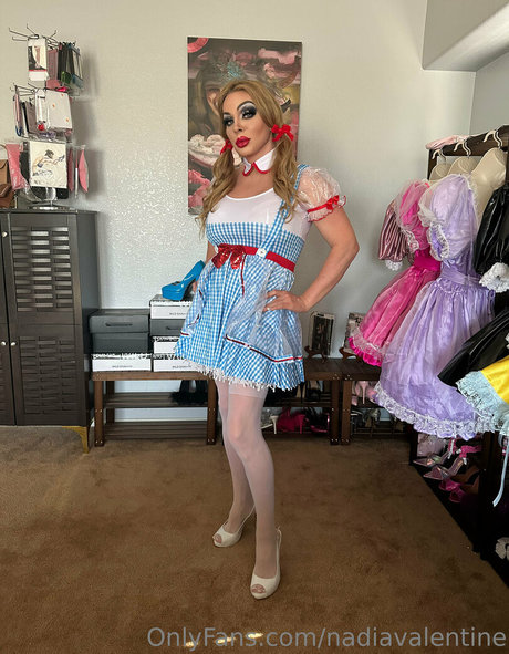 nadiavalentine pornographic model archive