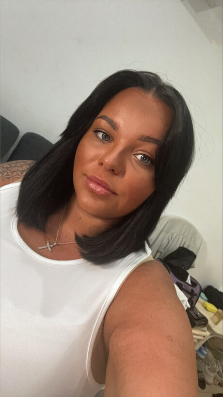 Charis pornstar xxx pictures