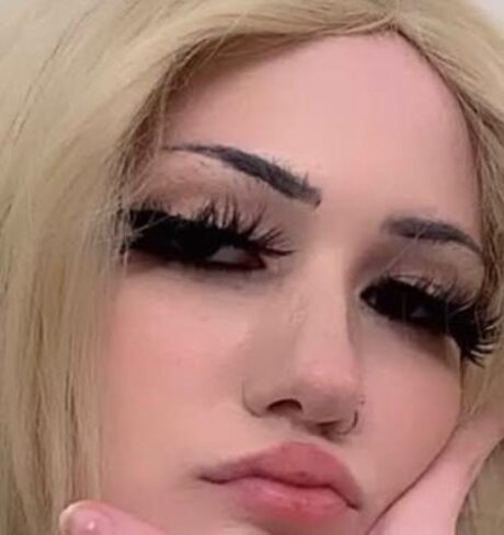 Laila Fawn high quality pornstar photos