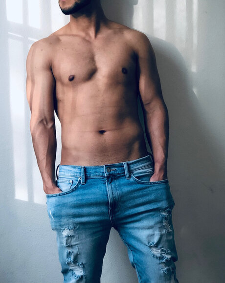 Senpai_ art model archive