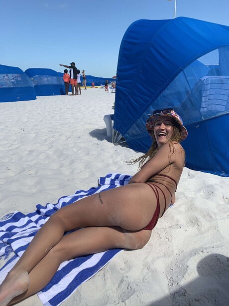 C nt amp amp C cktail_ model hot image