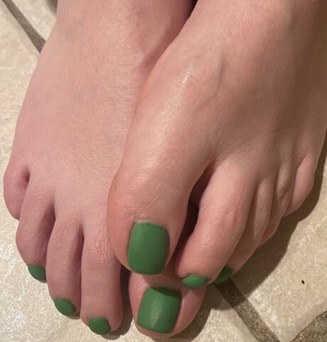 Tiddies amp amp Piggies hot actress img