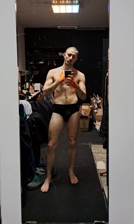 EAO pornstar pretty galleries