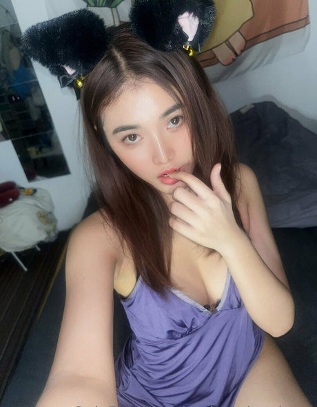 petiteasianchaya nudes pornstar pics