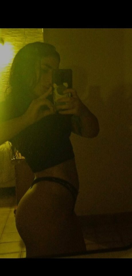 bitchpleassse pornographic star pic