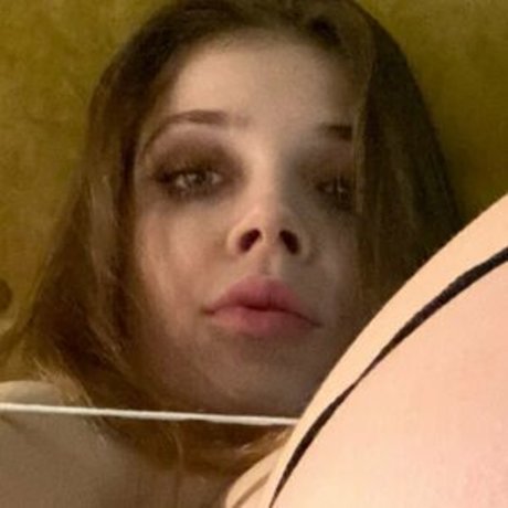 Mihanika porn model pics