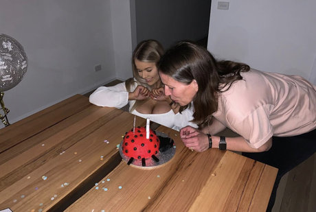 chicks with dicks onlyfans best photo