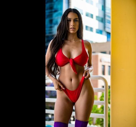 Olivia Rae model perfect photo