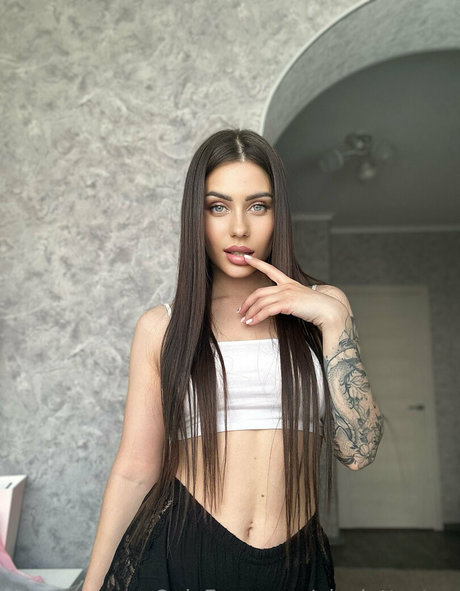 Nicoletta top model beautiful galleries