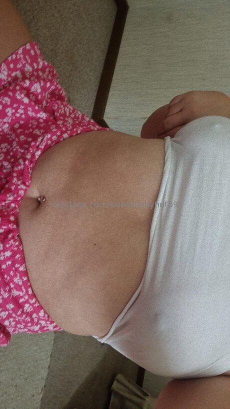 hotbabbygirl star nudes pictures