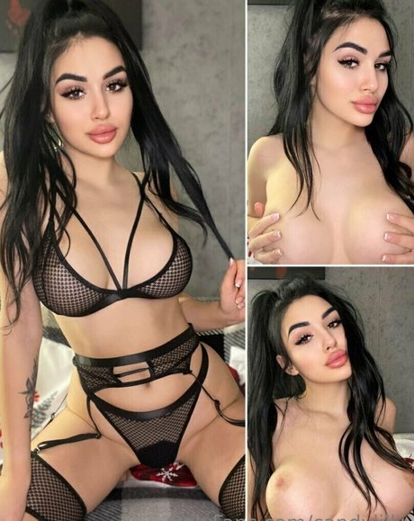 shemale outdoor onlyfans hot nude picture