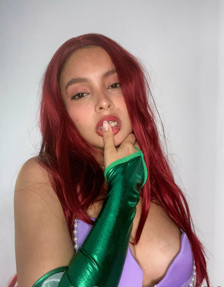 caringaia1313 star naked pics