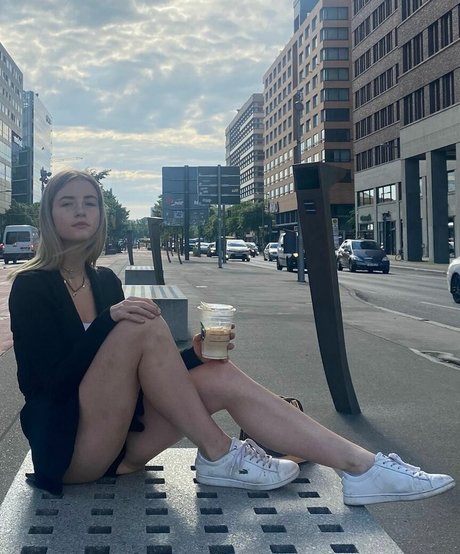 curvy solo onlyfans top photo