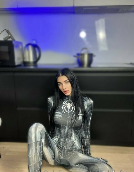 babylolafree hot star image