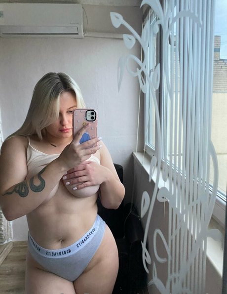 shemale cum in mouth onlyfans exclusive picture