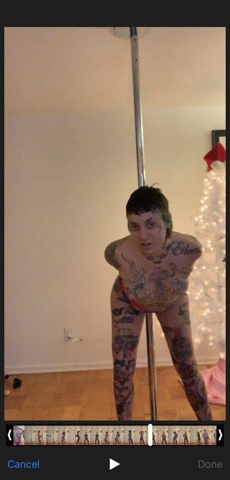 quad awful model hot pictures