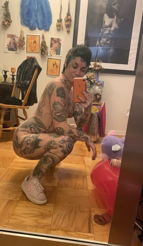 quad awful nude actress gallery