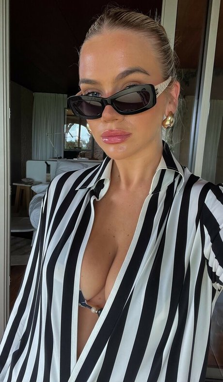 brunette pov onlyfans porno image