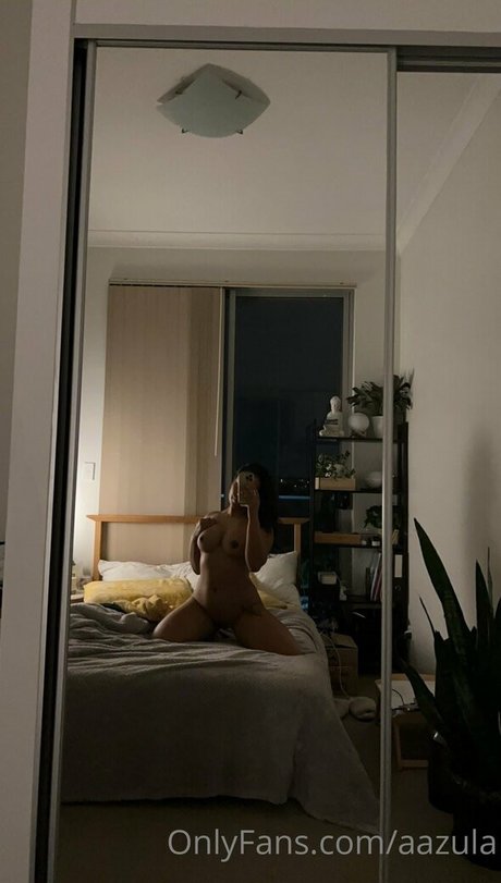 Aazula erotic actress photo