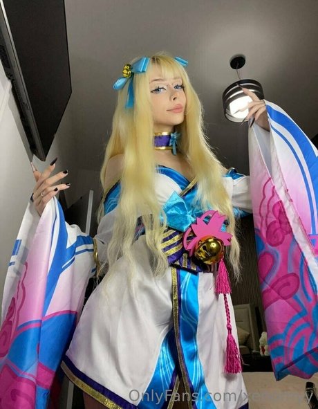 Xenomyy free model pics