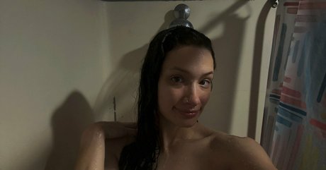 fitmom420 nude actress pic