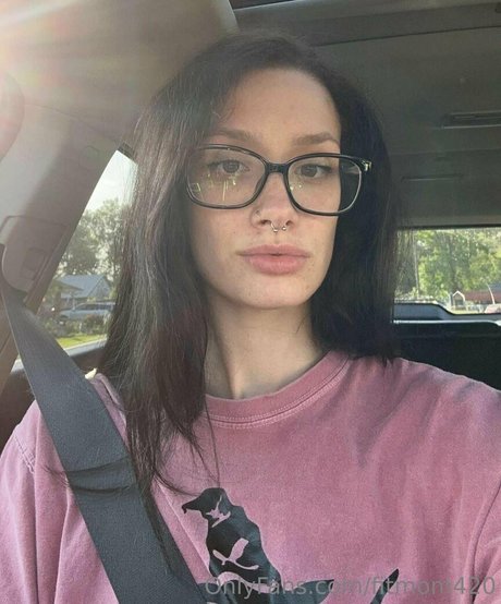 fitmom420 star high quality picture