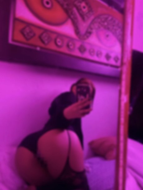 Slythye exclusive actress img