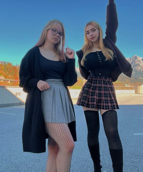 Eilse Deinsee naked star archive