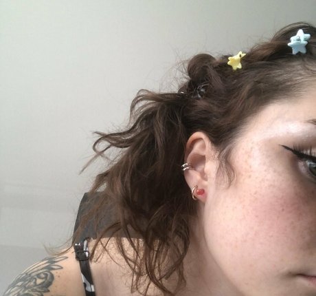 hnnnyy erotic actress pics