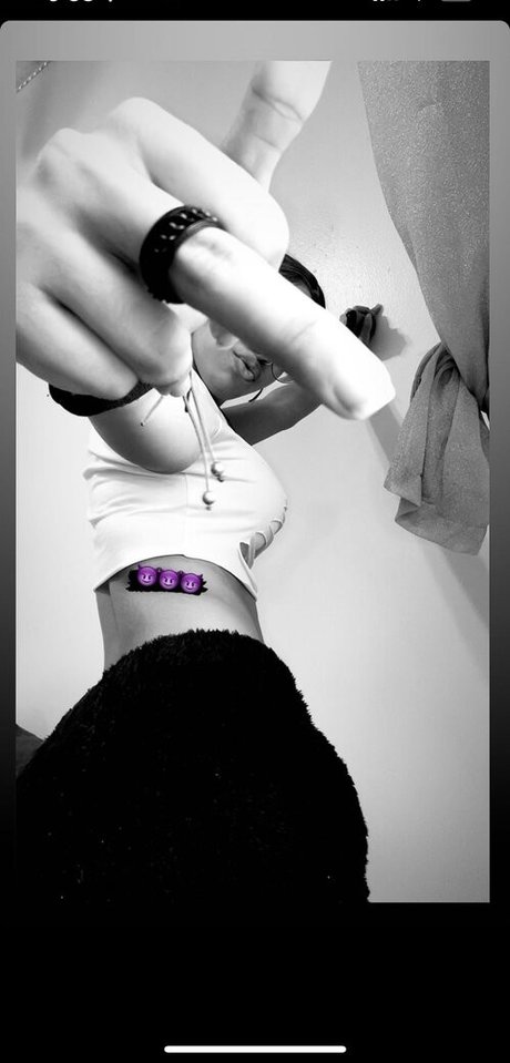 Karikyuti sexy model gallery