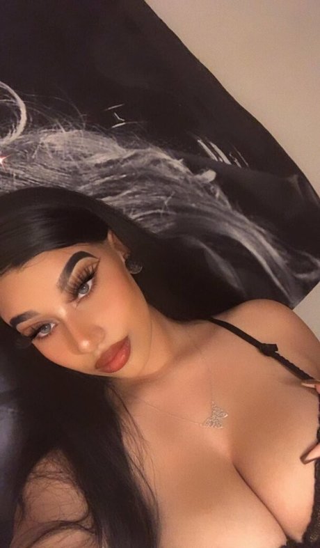 Fernanda V pornstar nudes img