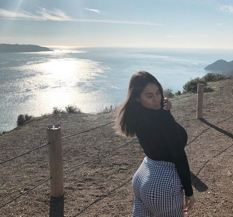 realroses perfect actress pic