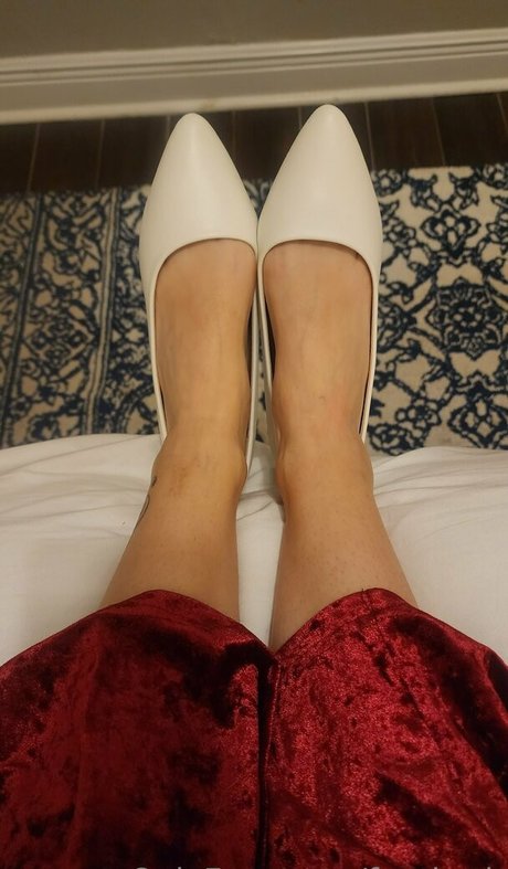 feetbeth best actress pics